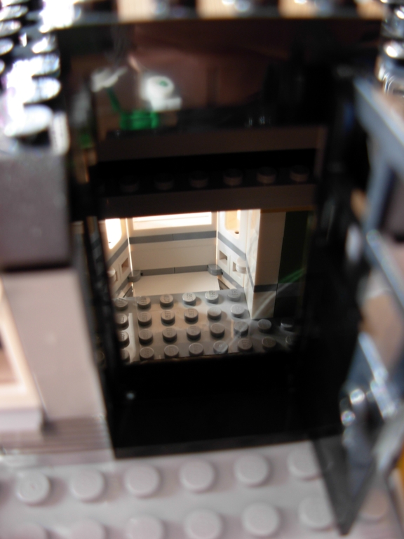lego_10185_green_grocer111.jpg