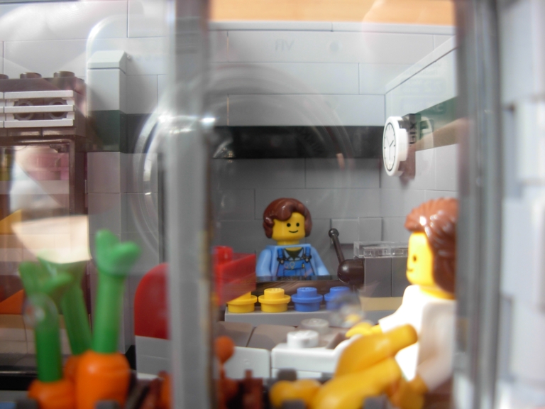 lego_10185_green_grocer137.jpg