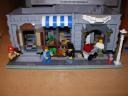 lego_10185_green_grocer040.jpg