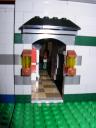 lego_10185_green_grocer145.jpg