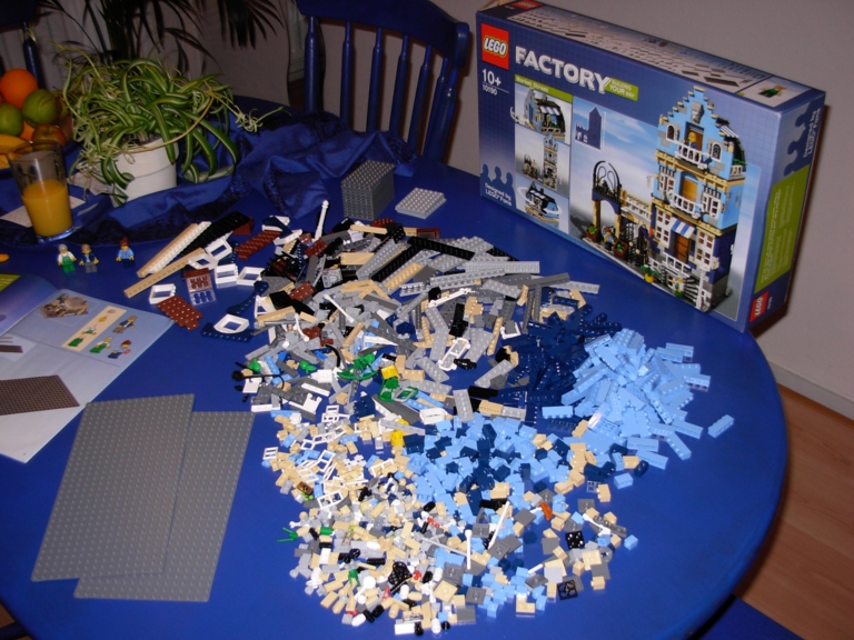 lego_10190_market_street04.jpg