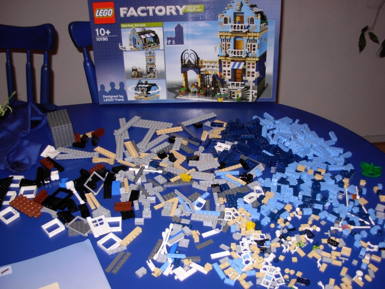 lego_10190_market_street08.jpg