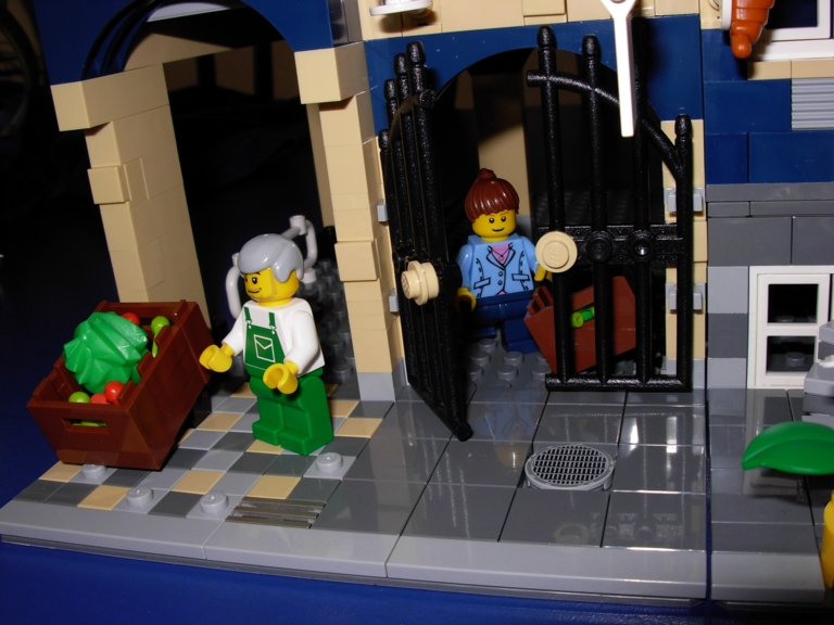 lego_10190_market_street17.jpg