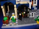 lego_10190_market_street16.jpg