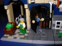 lego_10190_market_street18.jpg
