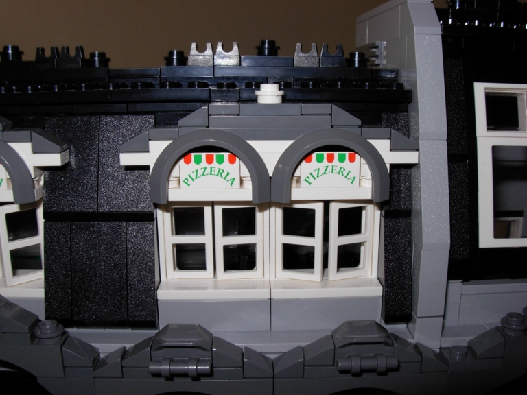lego_modular_pizzeria_moc_22.jpg