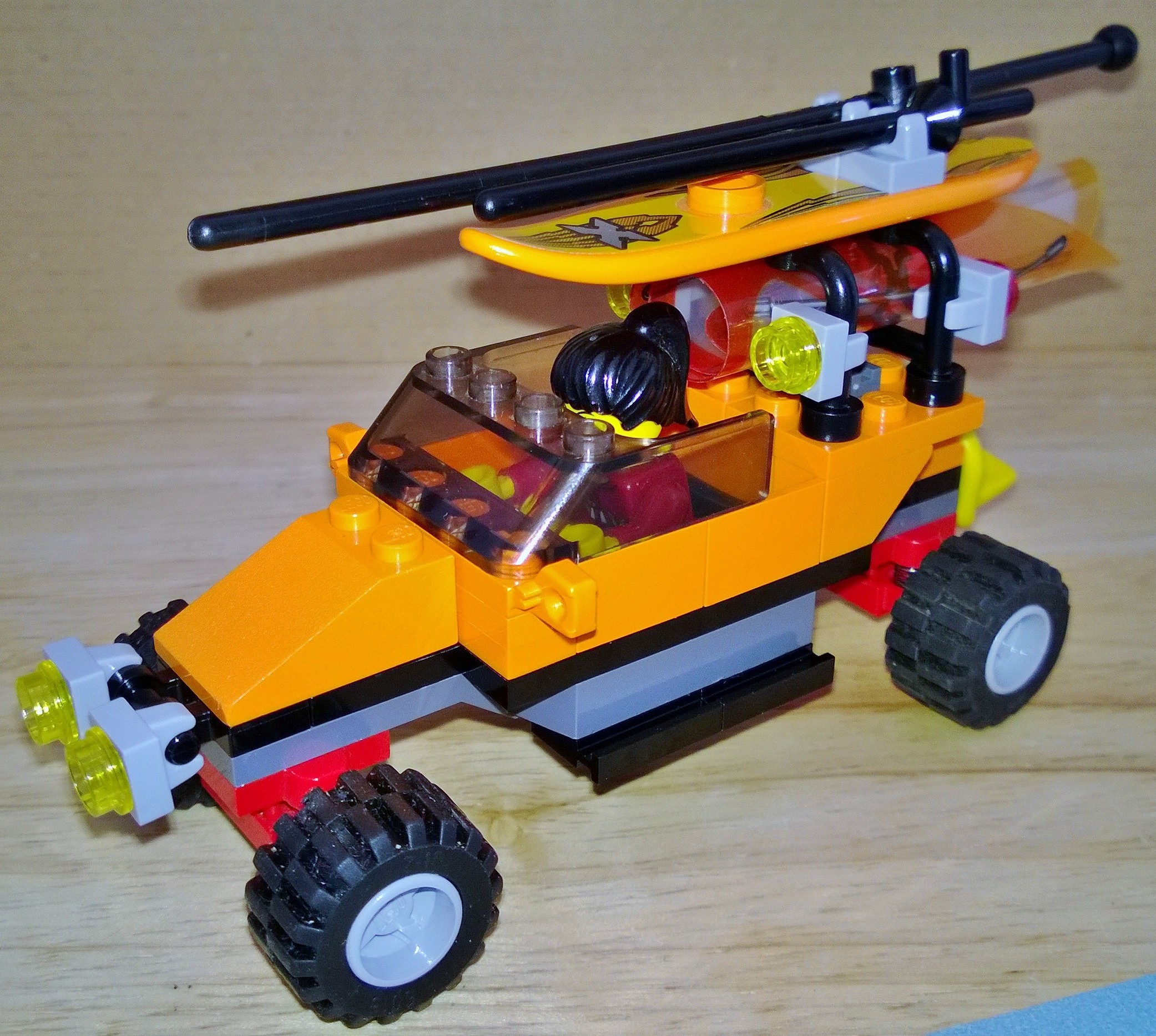 03_buggy_surfer_disassembled_front.jpg
