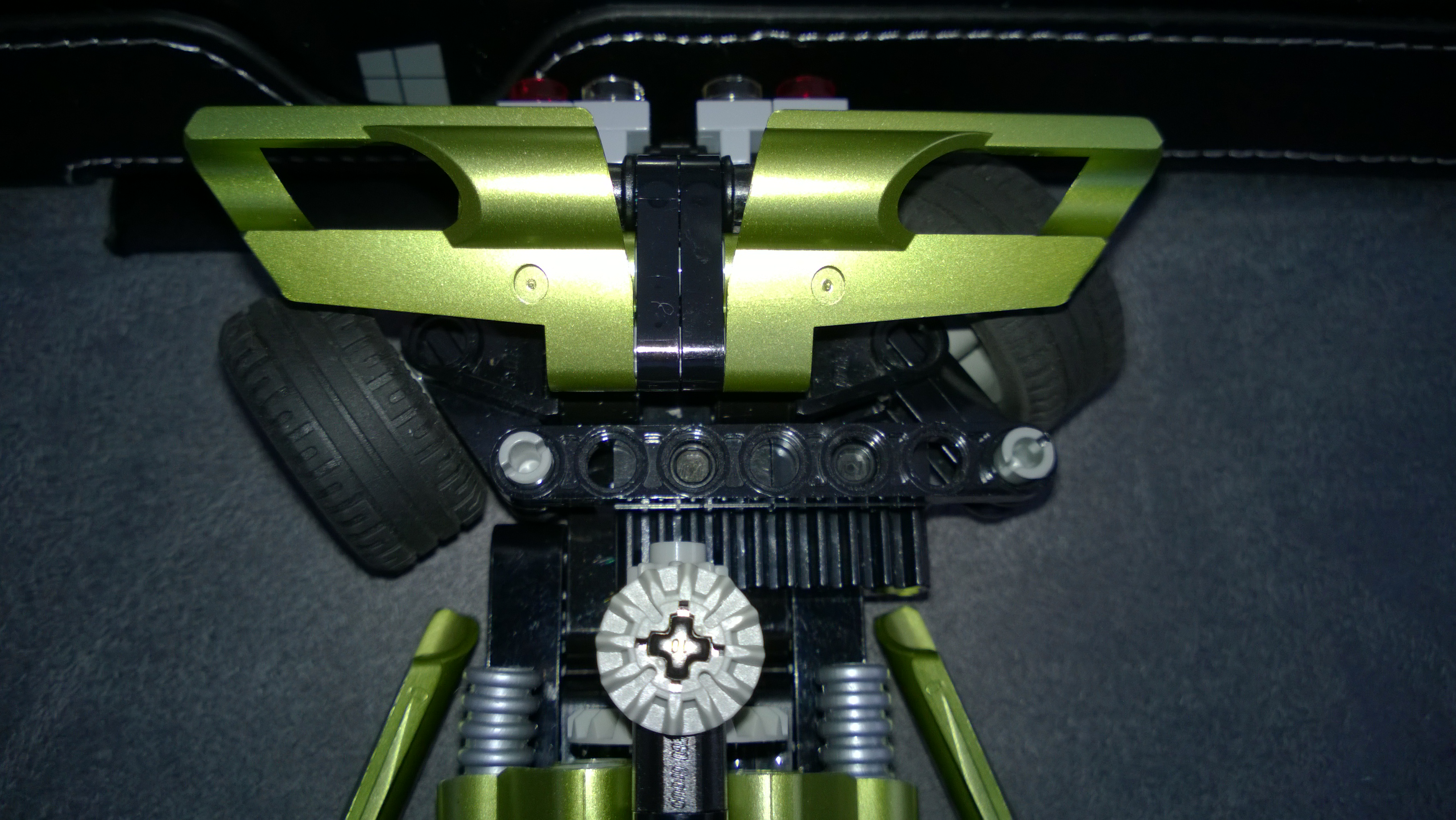 05_top_steering.jpg