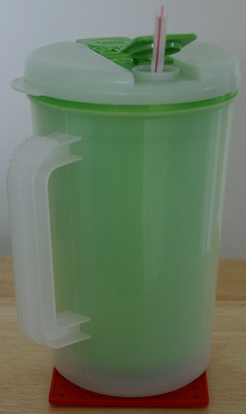 02_cup_on_coaster.jpg