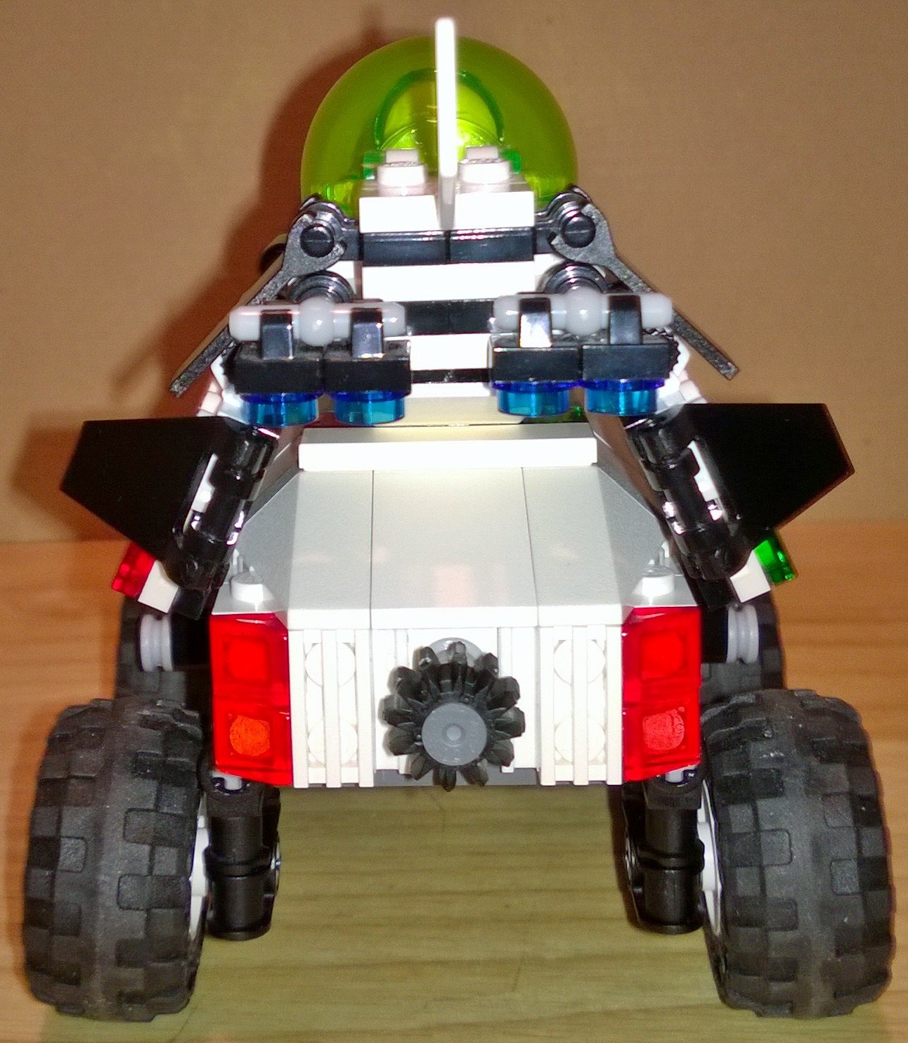 mx2-xxe-04-back.jpg