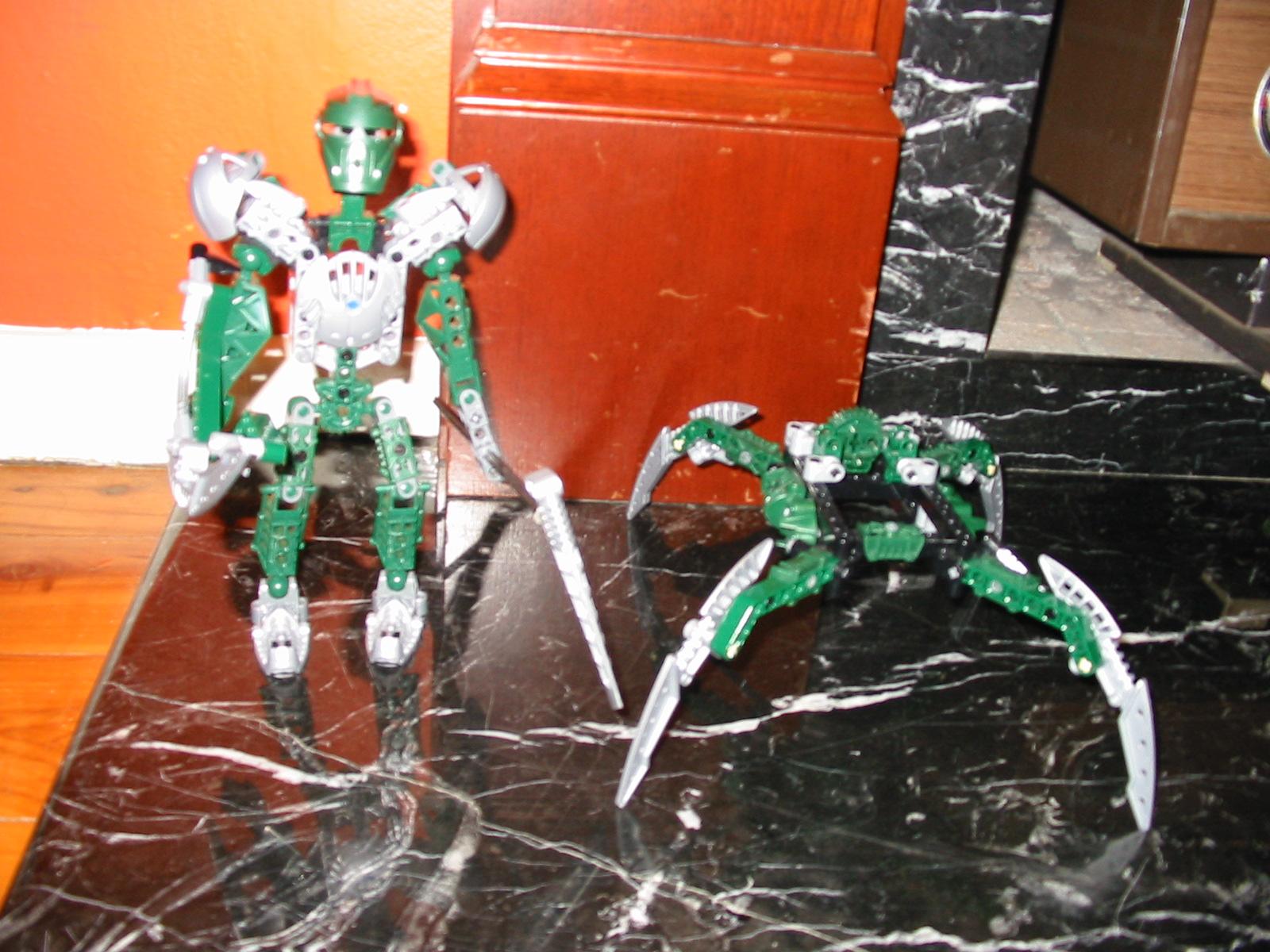 nidihki_pose_1.jpg