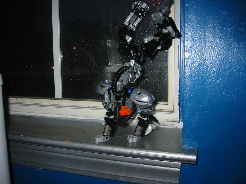 hand_stand_makuta.jpg