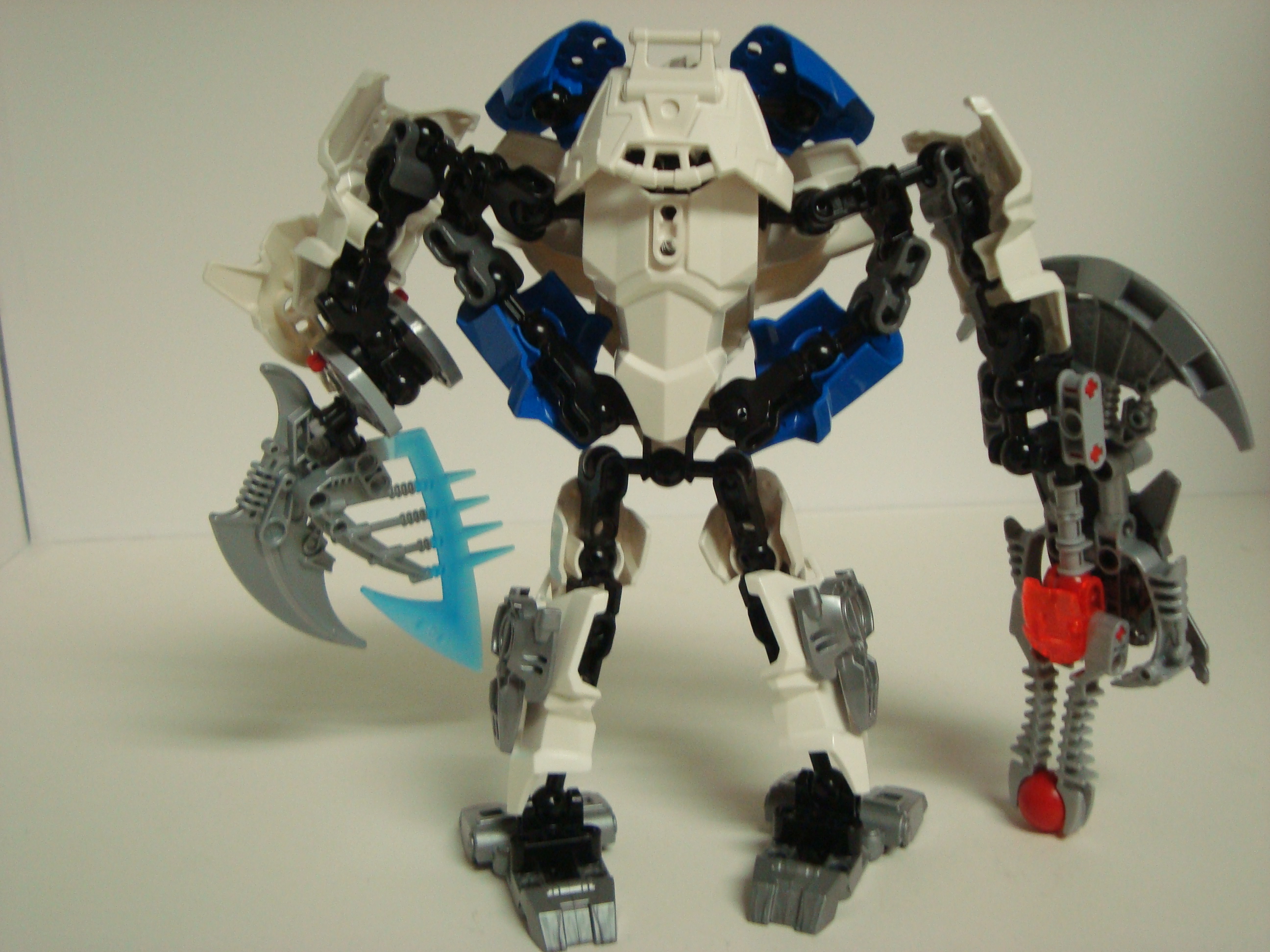 demon_white_002.jpg