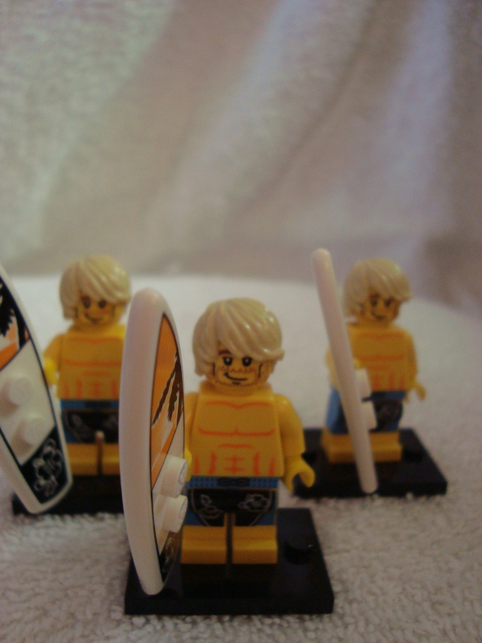 lego_minifigures_surfer_004.jpg