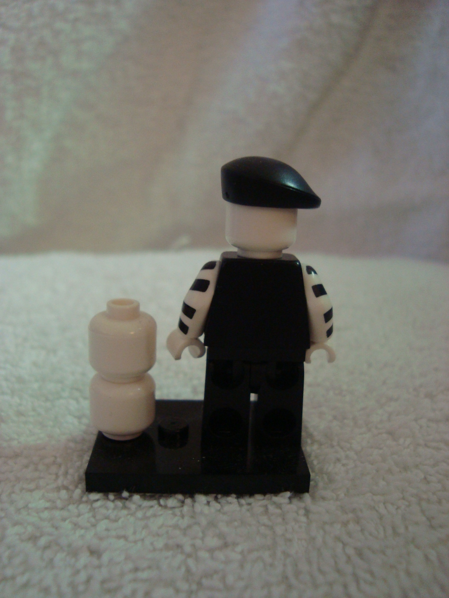 lego_minifigures_mime_002.jpg