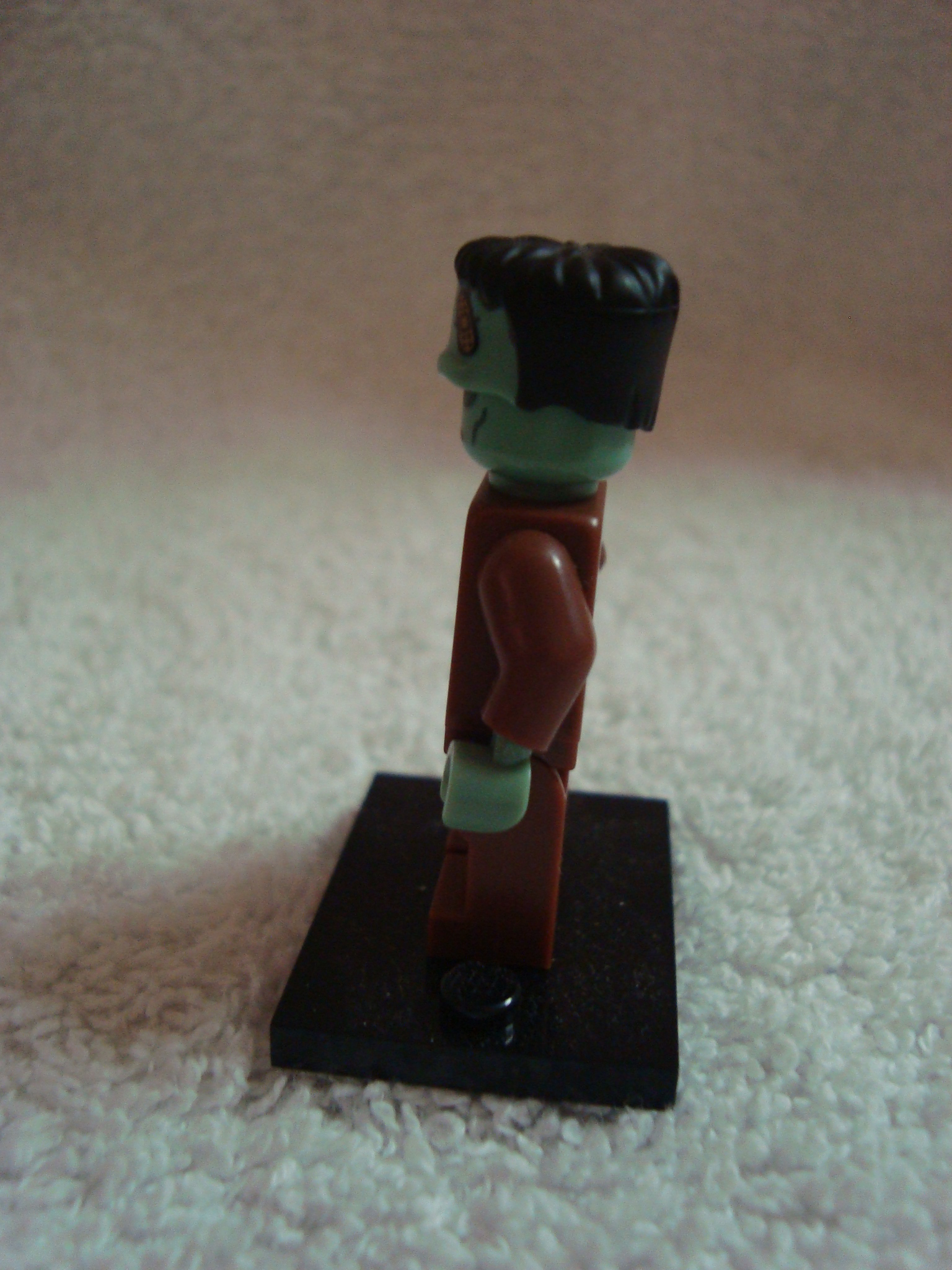 lego_minifigures4_monster_002.jpg