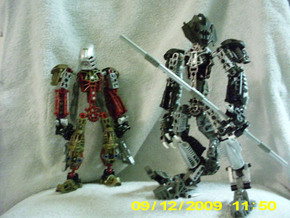 mini_toa_hakuta_with_toa_zakuta.jpg