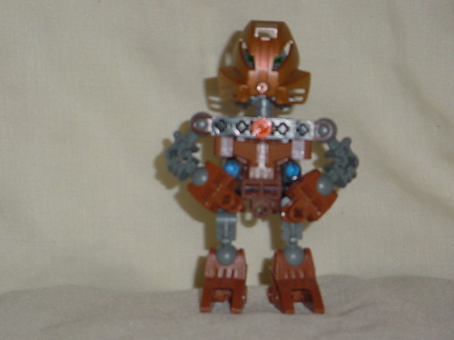 brown_matoran.jpg