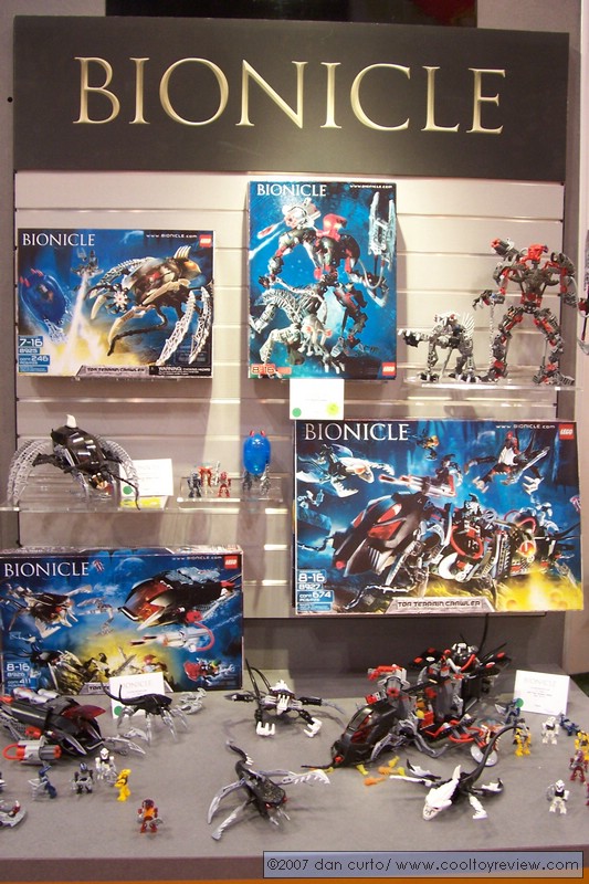 expo_playsets_and_maxilos.jpg