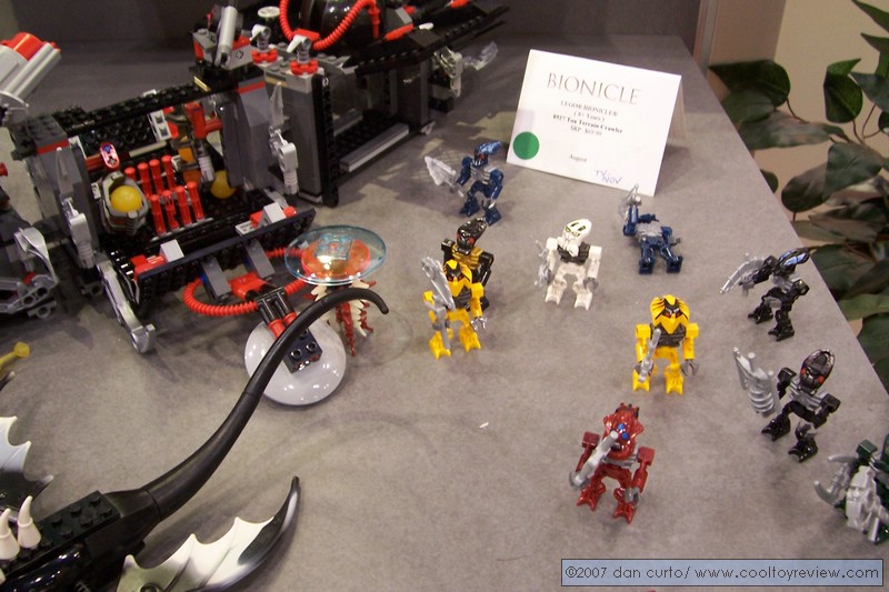 expo_toa_terrain_crawler_minifigs.jpg