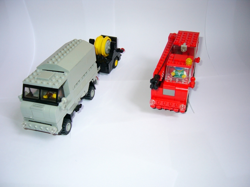 lego_trucks001.jpg