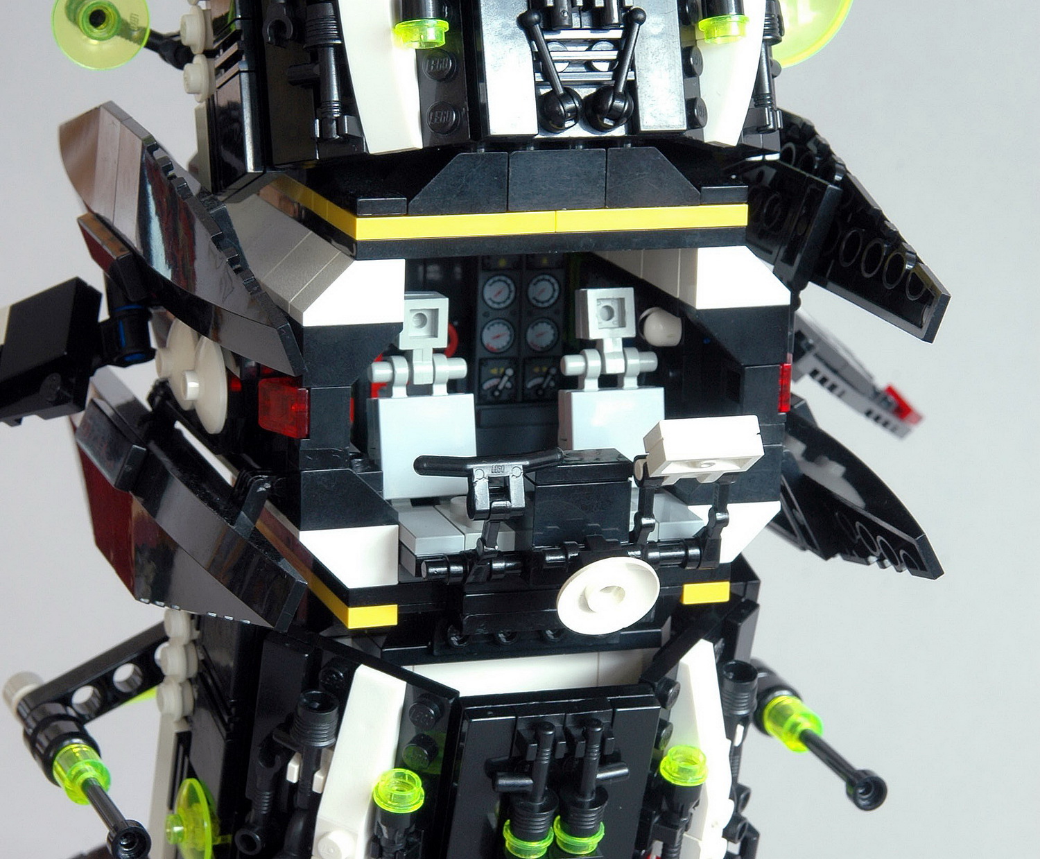 33-cockpit_resize.jpg