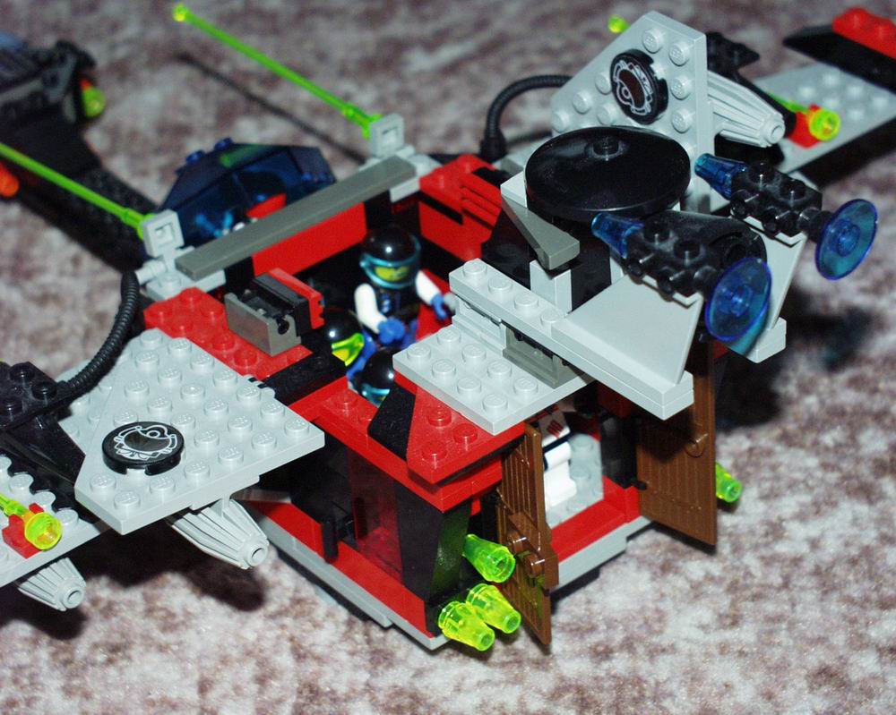spaceship2.jpg