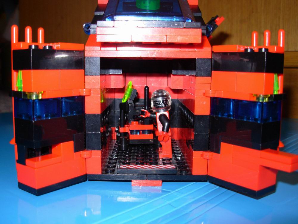 15opencargo3.jpg