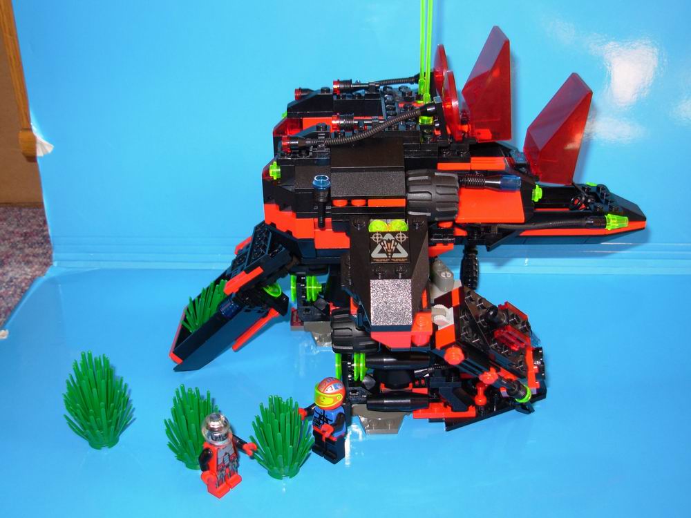 r01_13_action.jpg