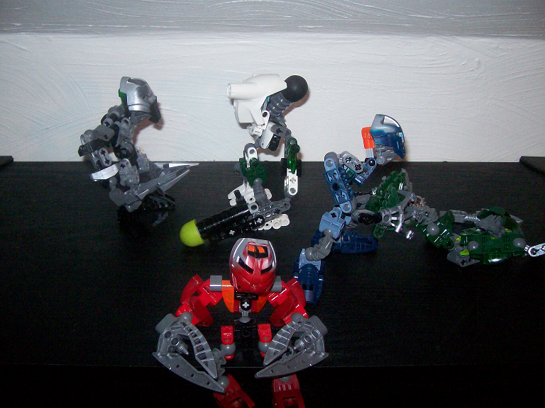 matoran_group_picture_2.png