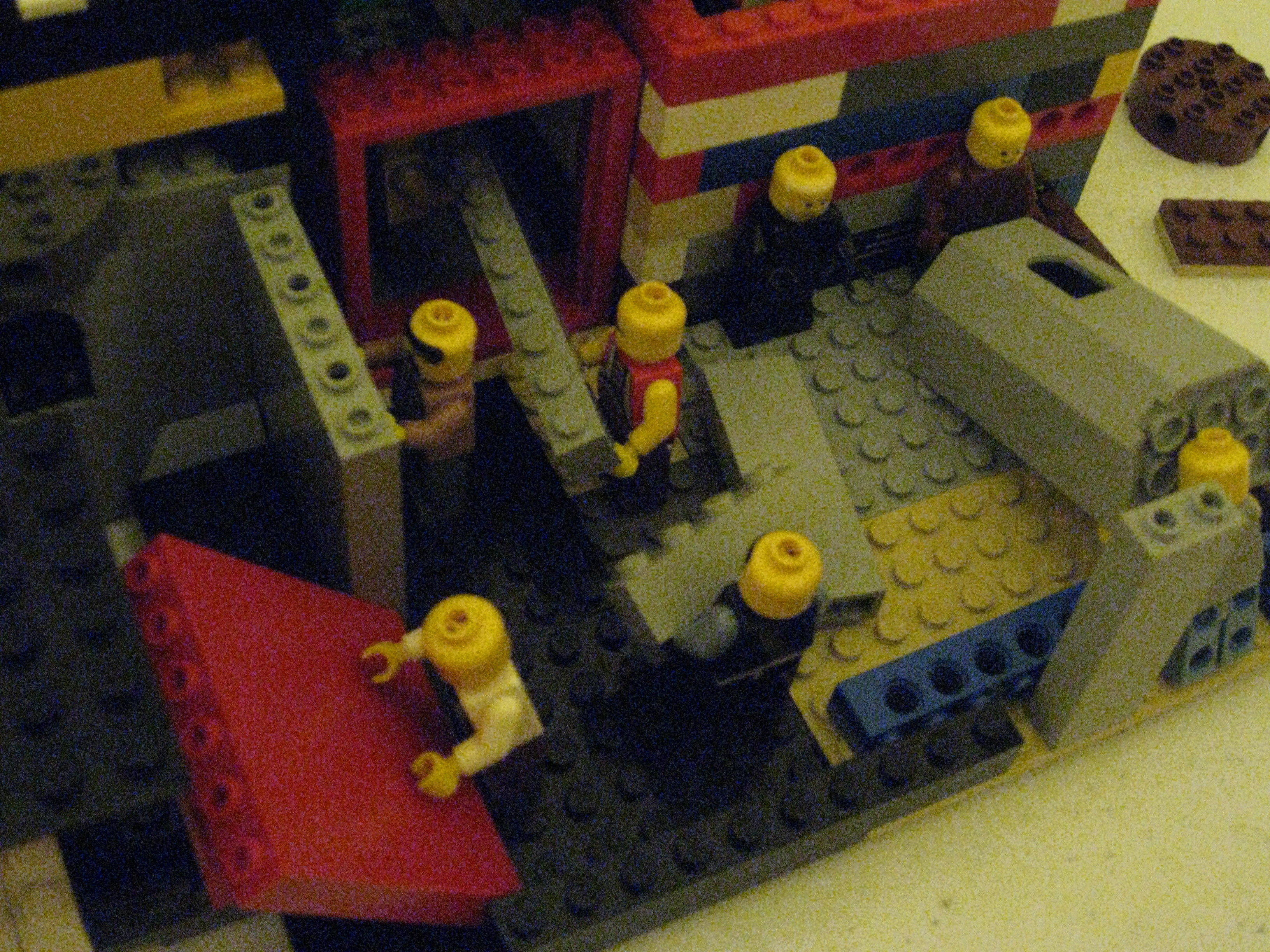 legosian_lab_012.jpg