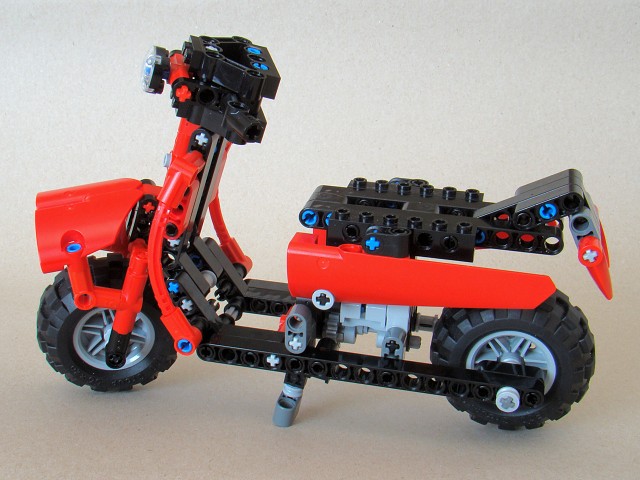 8048_model_11_2-scooter.jpg