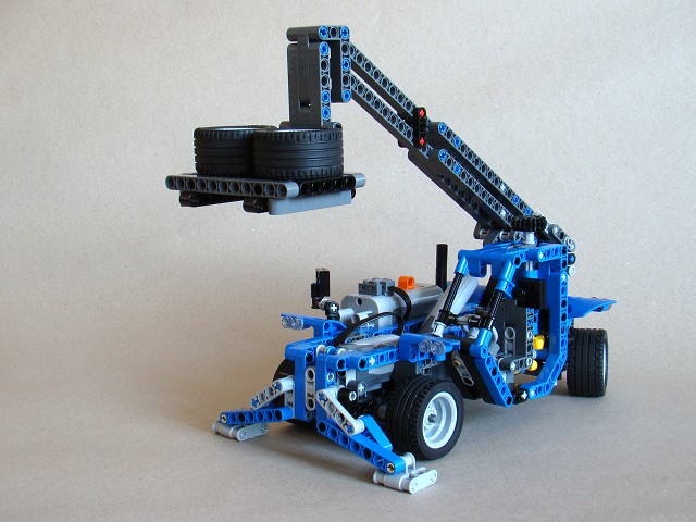 8052_model_2-1-telehandler.jpg