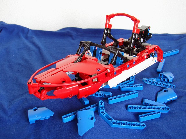 8068_model_2-5-motor_boat.jpg