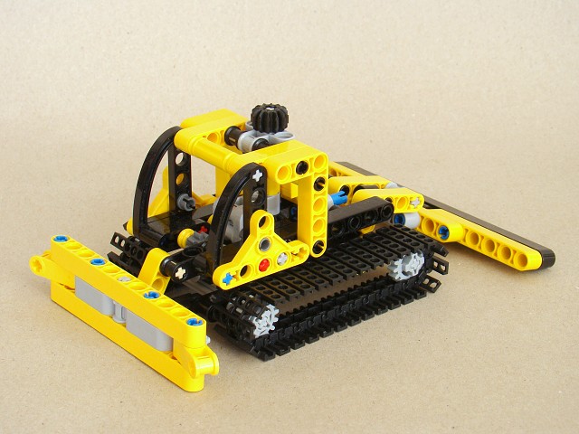 9391-3-1-snowcat.jpg