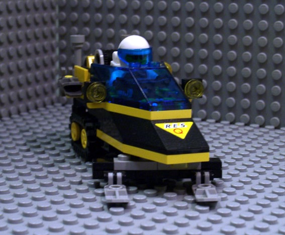 resqsnowmobile01.jpg