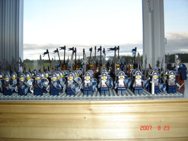 crownarmy8.jpg