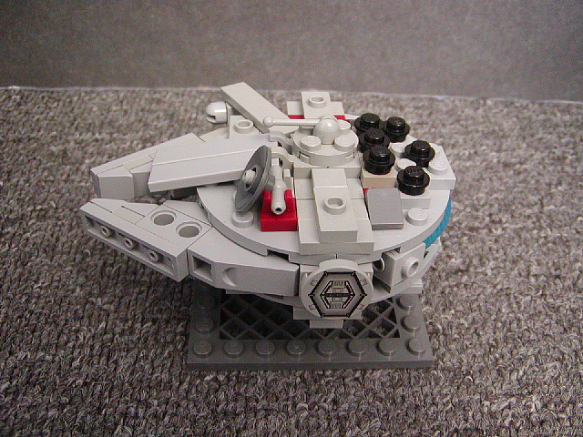 millennium_falcon_iv2.jpg