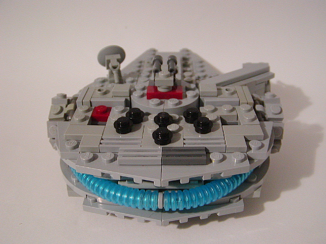 09-millennium-falcon.jpg