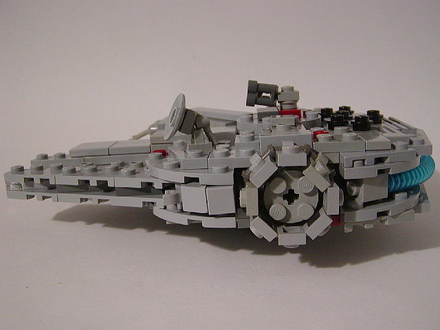 10-millennium-falcon.jpg