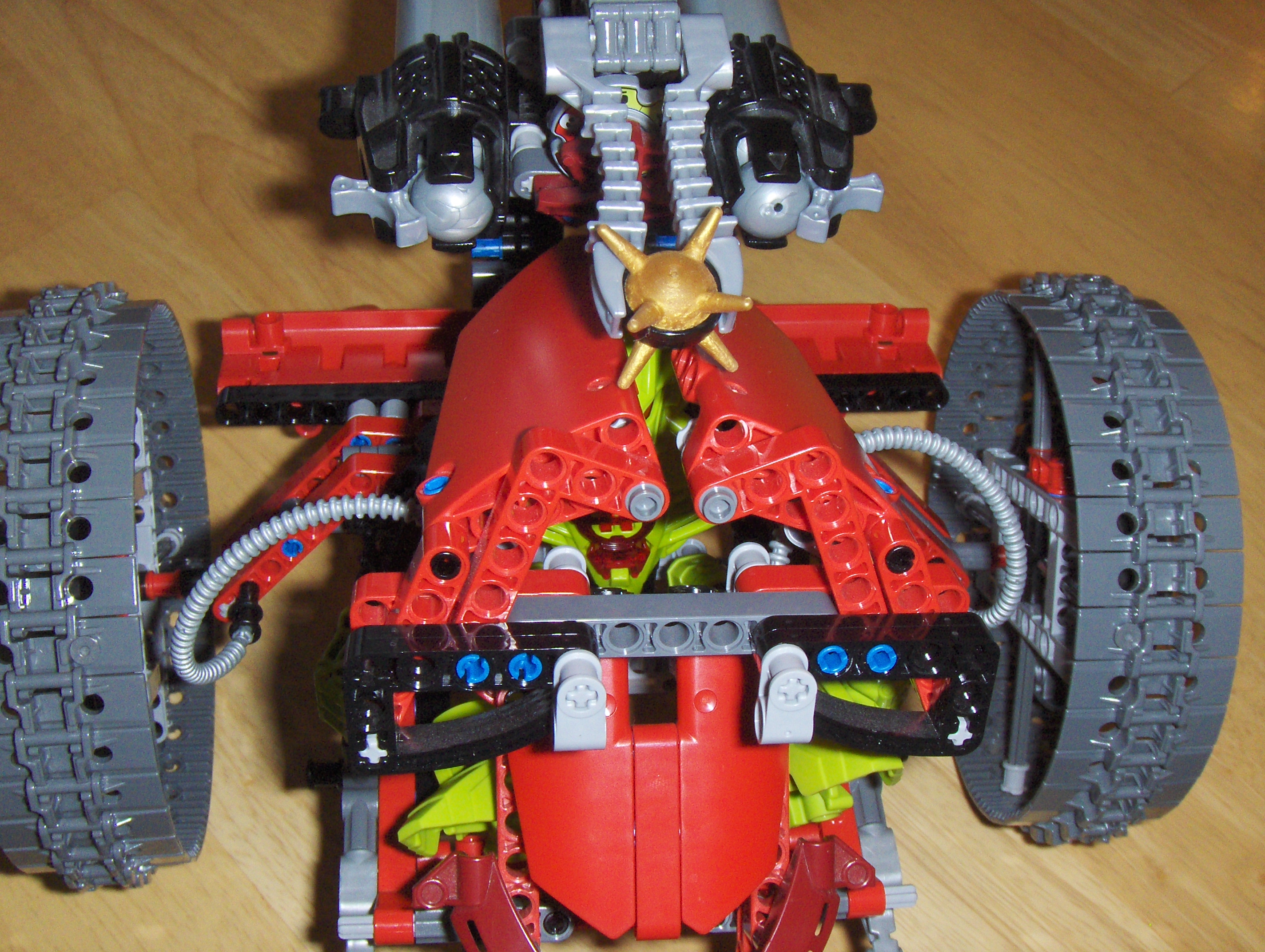 bionicle_hellfire_droid_013.jpg