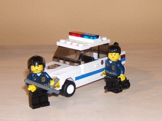 police-4_patrol_officers.jpg