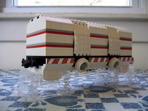 102_trailer_3-4front.jpg