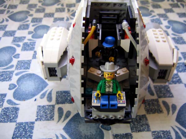 122_truck_interior1.jpg