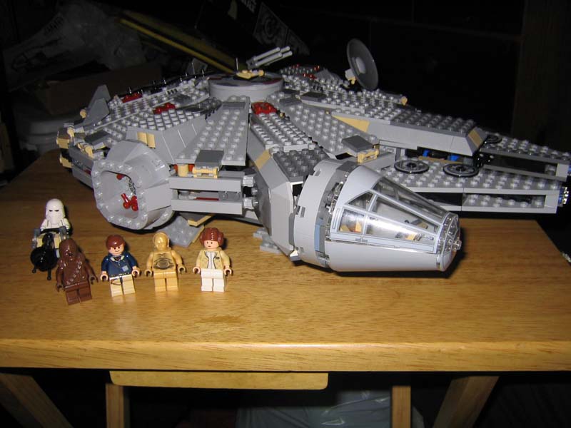 millenium_falcon.jpg