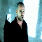 j-loren-wince.gif