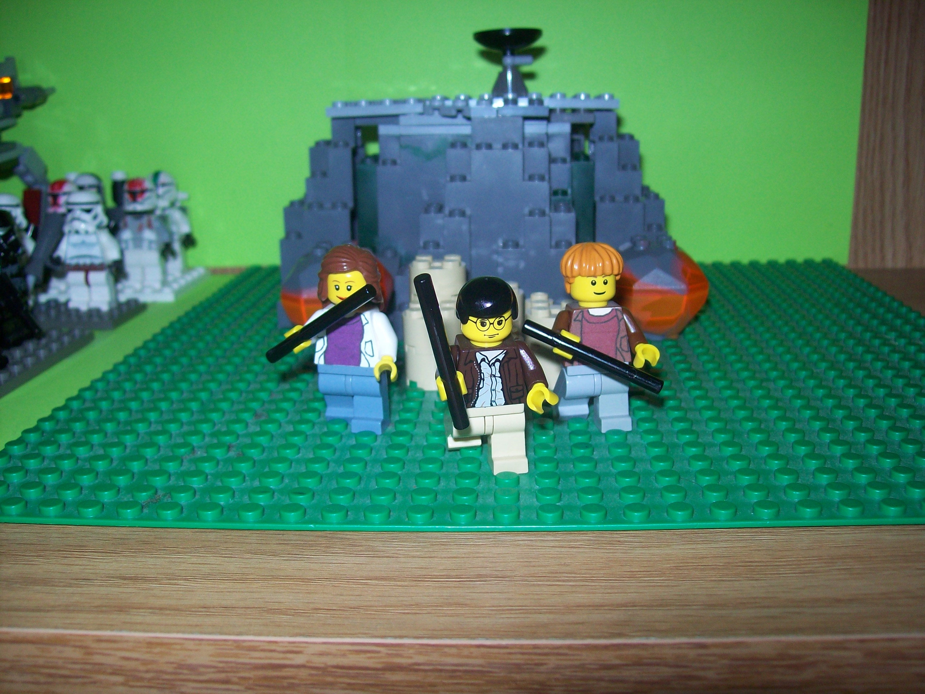 deathly_hallows_trio.jpg