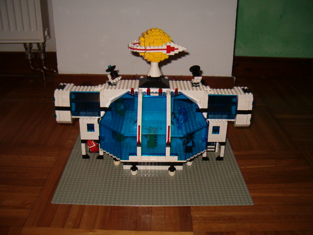 moonbasefuturon_002.jpg