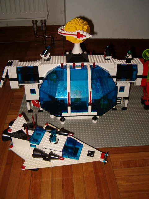 moonbasemtronfuturon_008.jpg