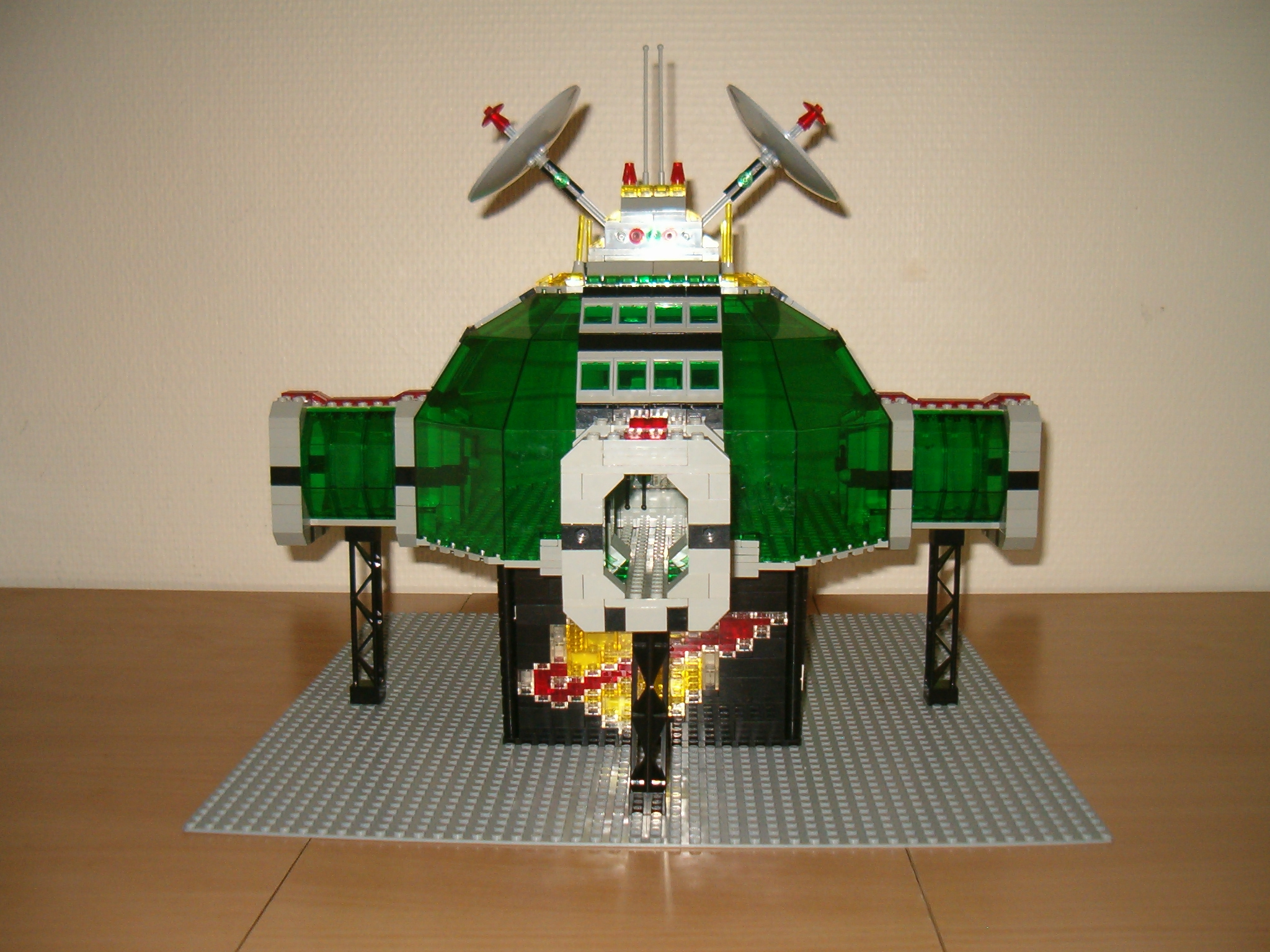 moonbasedomevert114.jpg